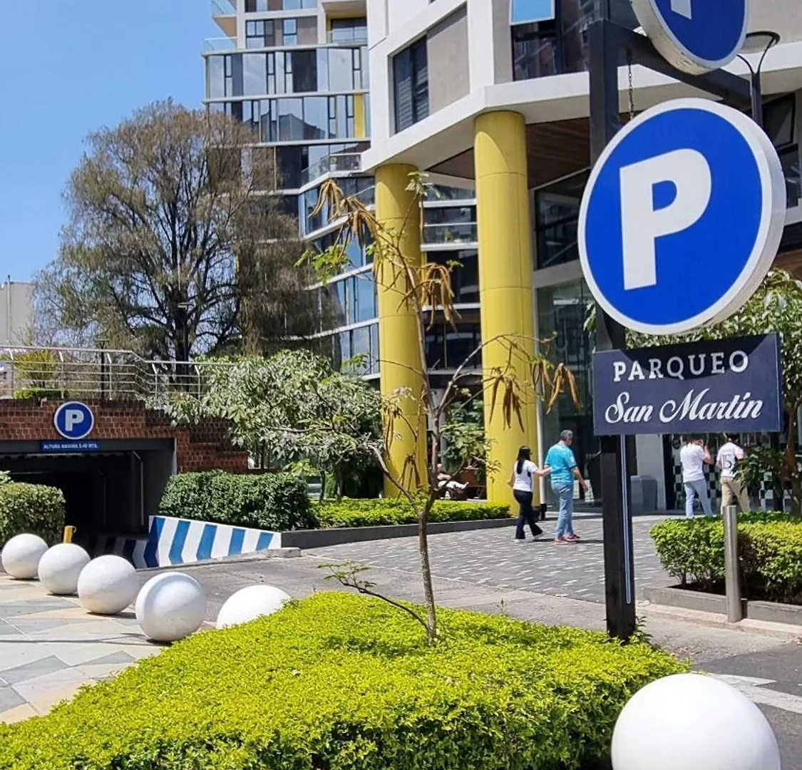 Nuevo Y Moderno Apartamento En La Atractiva Zona 4 Guatemala City Apartment